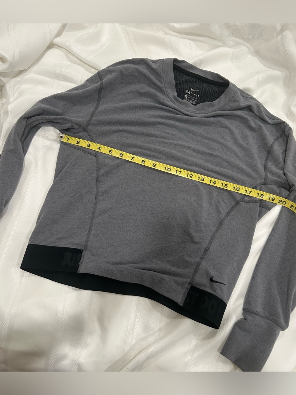 Nike Dri-FIT Gray Long Sleeve Cropped Training Top XS Athletic Pullover